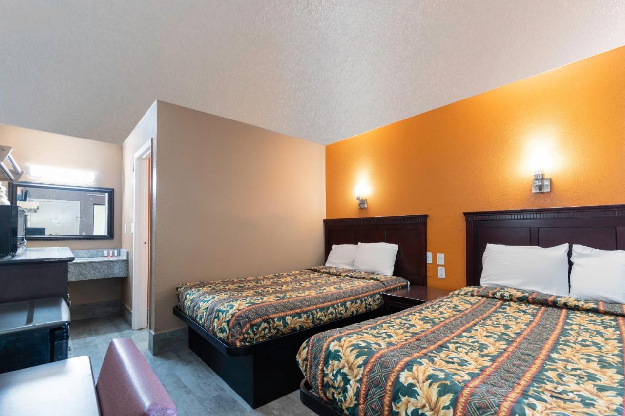 Oyo Hotel Lake Charles Hwy 10 Εξωτερικό φωτογραφία