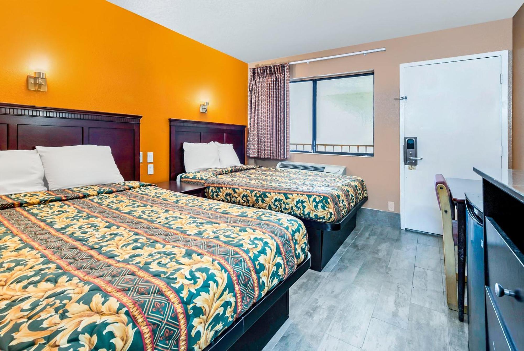 Oyo Hotel Lake Charles Hwy 10 Εξωτερικό φωτογραφία